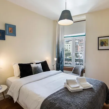 106 A - Martim Moniz Apartman *